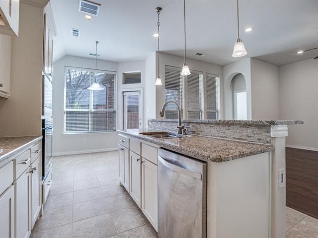 Building Photo - 6813 Grand Mesa Pkwy
