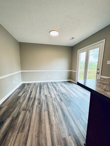 Building Photo - 206 S Keeneland Dr