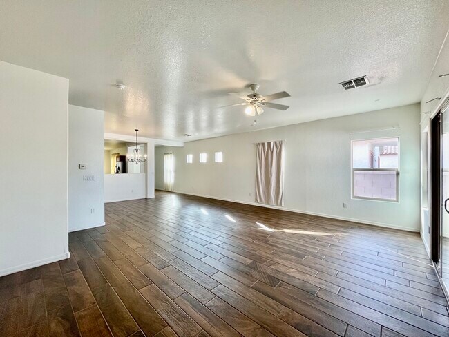 Building Photo - 14559 S Camino Larga Vista