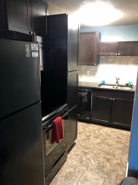 Building Photo - 1708 N Riverfront Dr