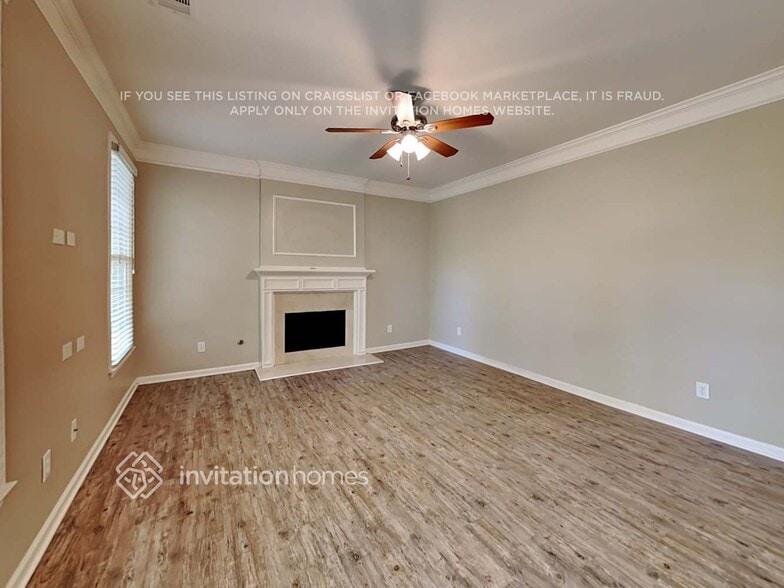 Building Photo - 1613 Babbling Brook Cove