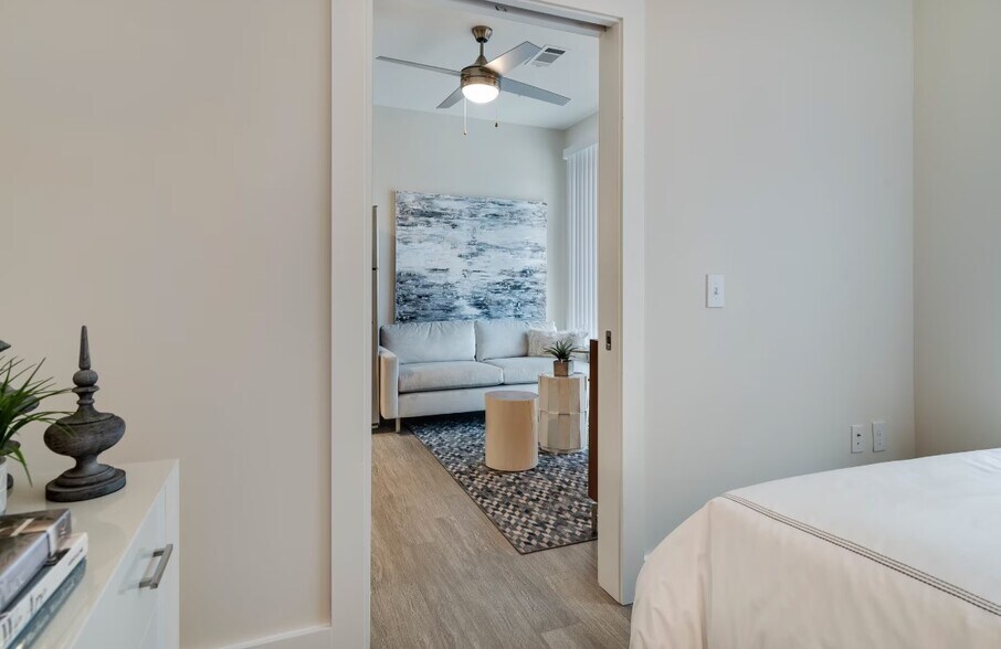 Building Photo - Pearl Flats