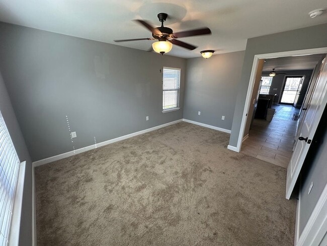 Building Photo - 132 Cherry St