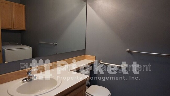 Building Photo - 11615 Breckenridge Ln NW