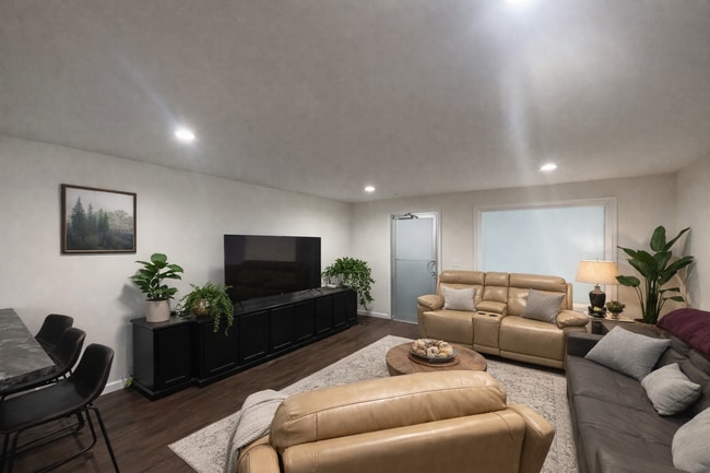 Building Photo - 52 Jackson Rd