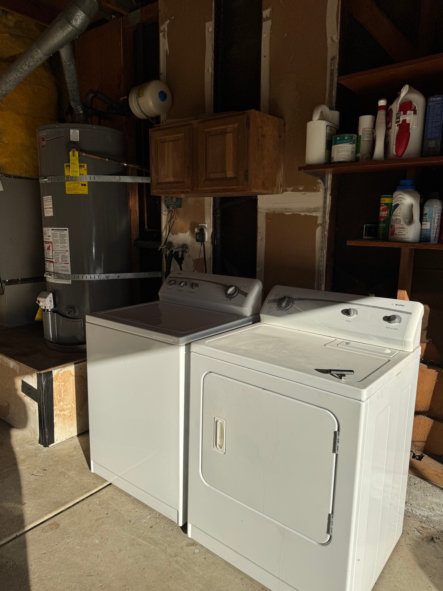 Building Photo - 764 N Regatta Dr