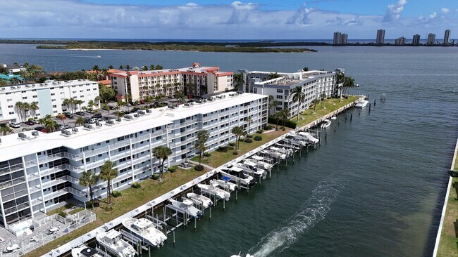 Building Photo - 104 Paradise Harbour Blvd