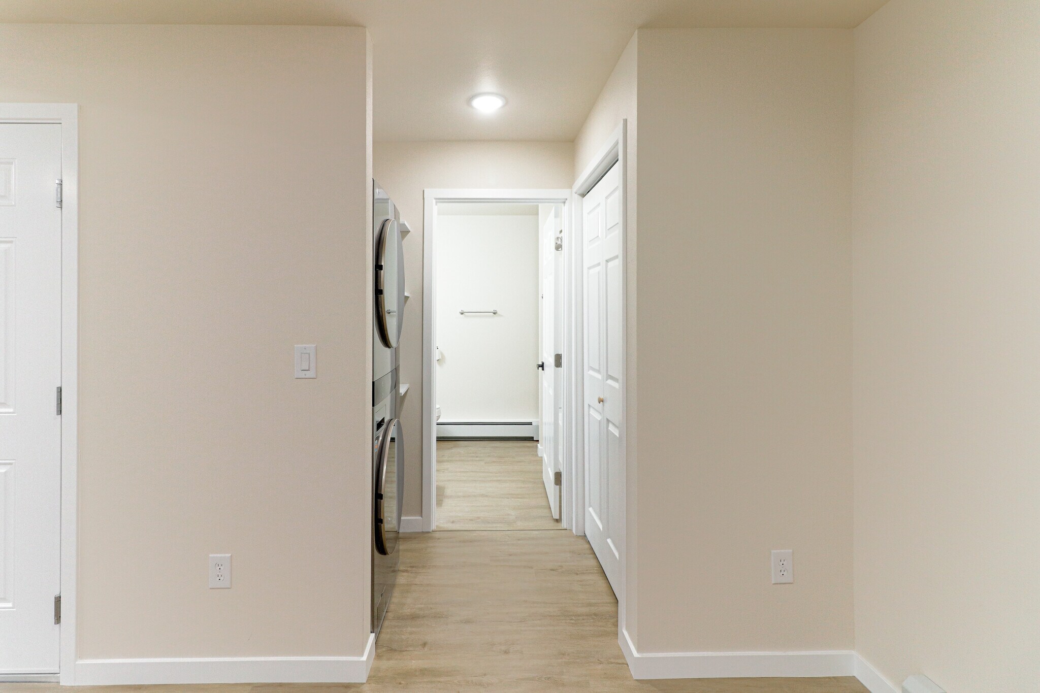 Building Photo - 8202 Mentra St