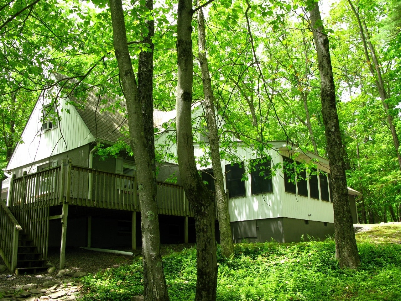 Building Photo - 392 Hallowood Dr