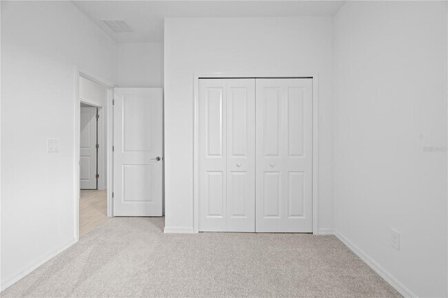 Building Photo - 18156 Pleasantview Blvd