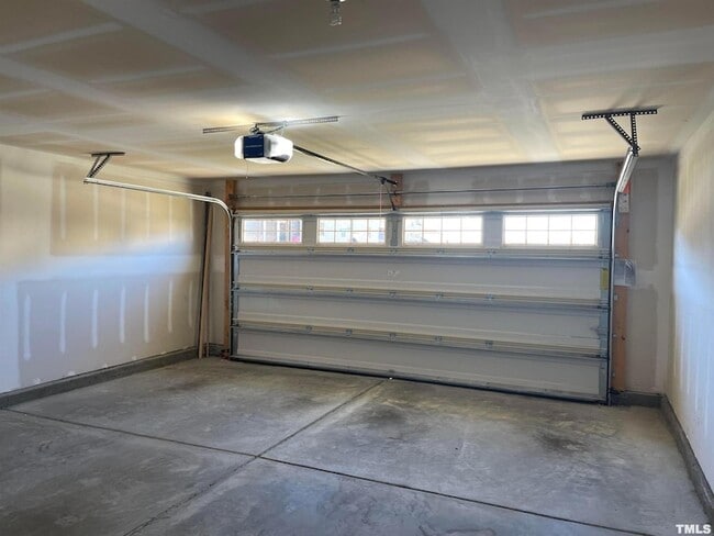 Building Photo - 1200 Governess Ln