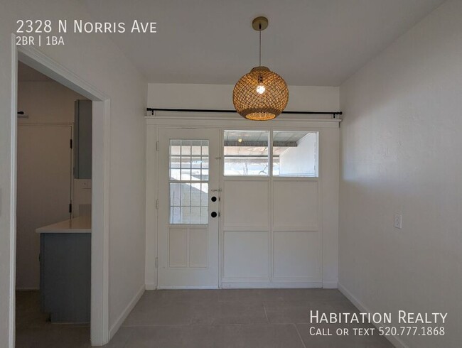 Building Photo - Remodeled 2Bed/1Bath with Designer Touches...