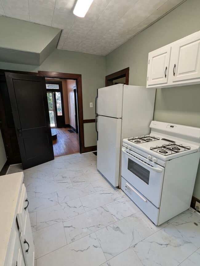Building Photo - 3 Bedroom 1 Bathroom Single Family Home (G...