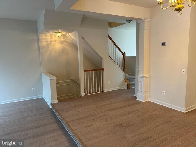 Building Photo - 43798 Virginia Manor Terrace