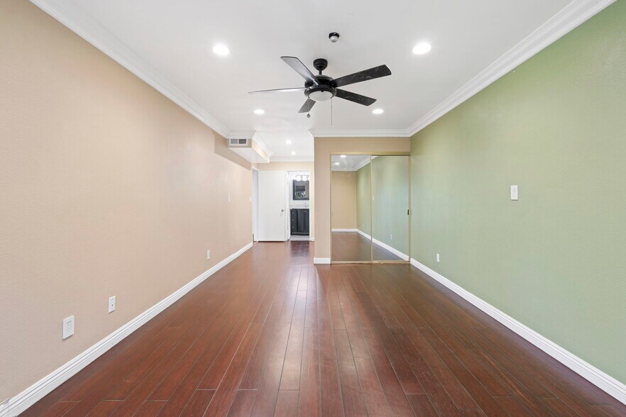 Building Photo - 3113 Raintree Cir