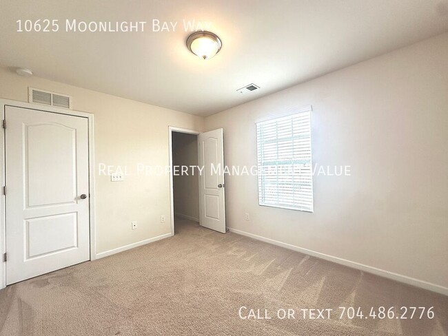 Building Photo - 10625 Moonlight Bay Wy