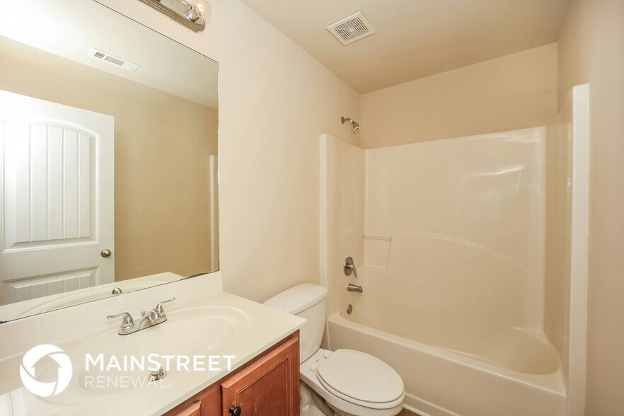 Building Photo - 106 Heritage Club Ln