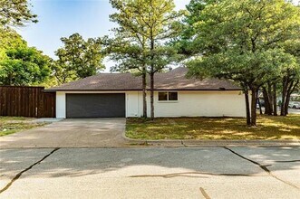 Building Photo - 4112 Barnsley Ct