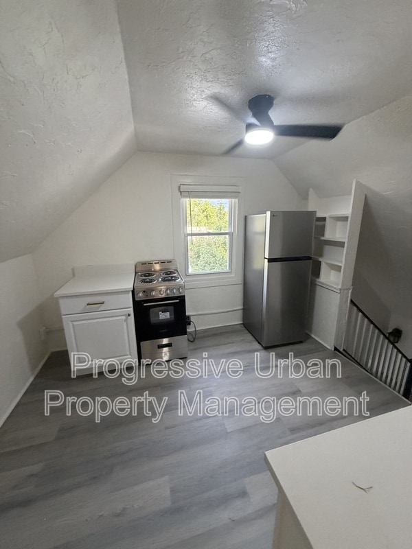 Building Photo - 4345 W 48th St