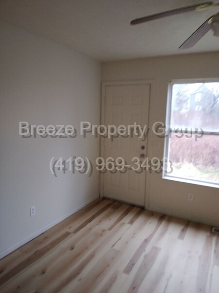 Building Photo - 132 S Forest Ave