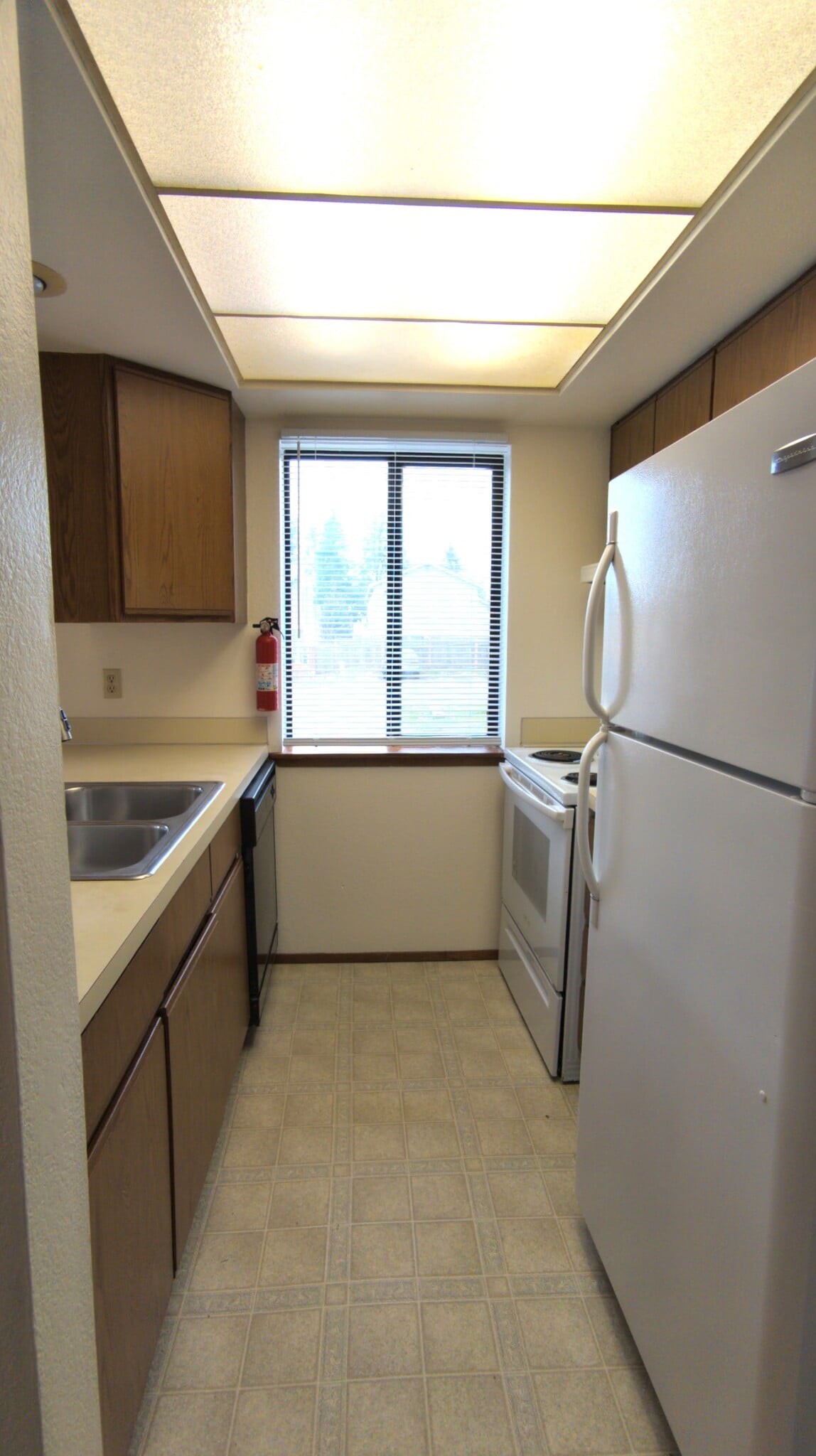 Building Photo - 2288 Douglas Rd