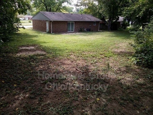 Building Photo - 973 Deerfield Ct