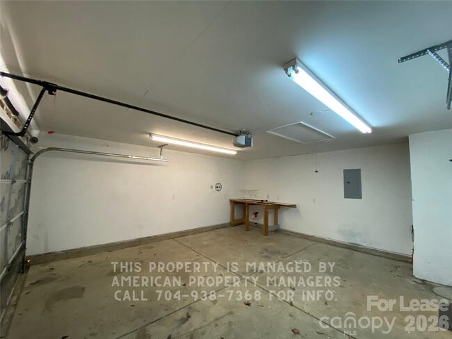 Building Photo - 1271 Midlake Ave