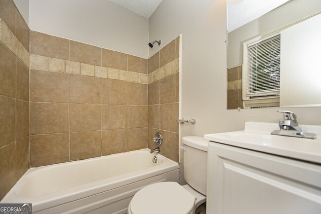 Building Photo - 6183 Fieldcrest Dr