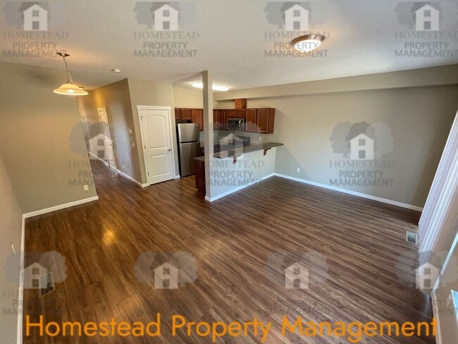Building Photo - 1410-1412 Marigold Dr
