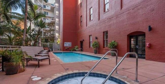 Building Photo - 1431 Pacific Hwy