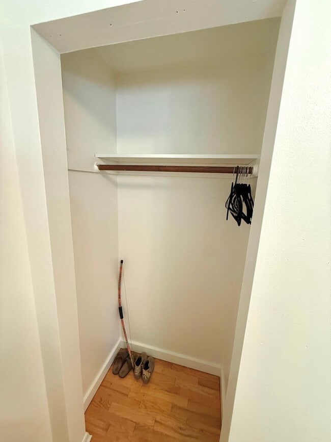 Building Photo - 3 BR West Seattle Home – Cozy and Convenie...