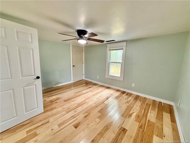 Building Photo - 1027 Cameron Hill Rd