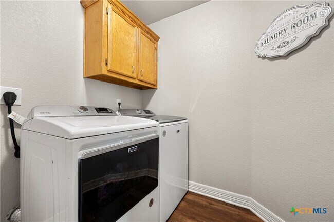 Building Photo - 4704 Bear River Trl