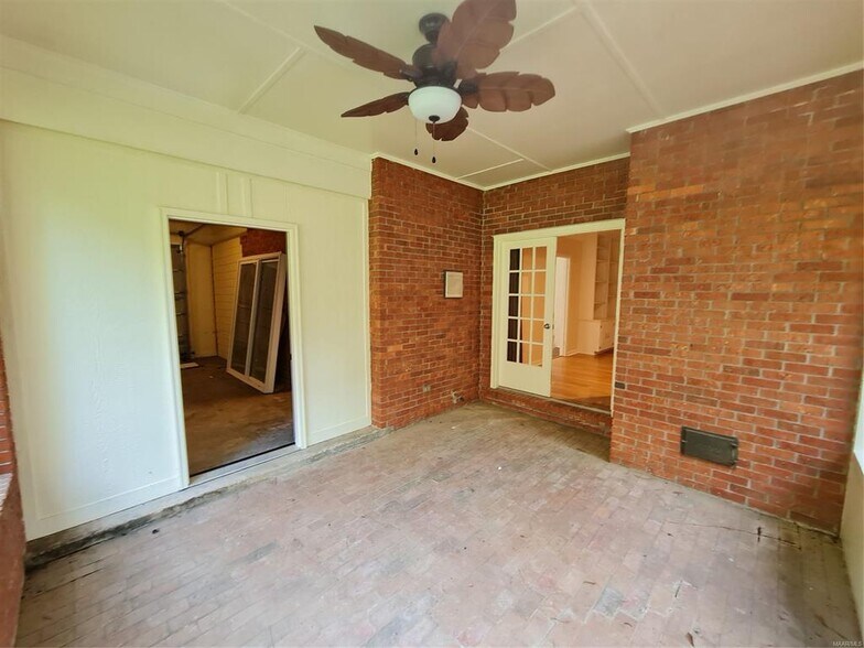 Building Photo - 6474 Halcyon Dr