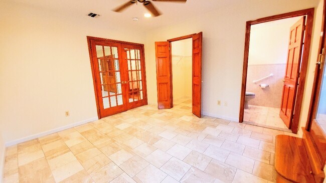 Building Photo - 129 Park Ave