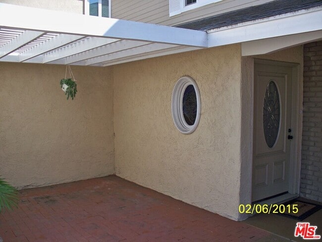 Building Photo - 7830 W 83rd St