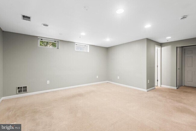 Building Photo - 1538 Long Dr Ct