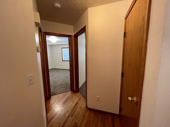Building Photo - 1241 W Kimra St