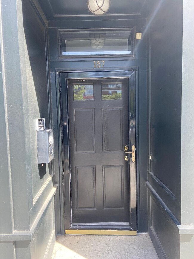 Building Photo - 157 Winnisimmet St