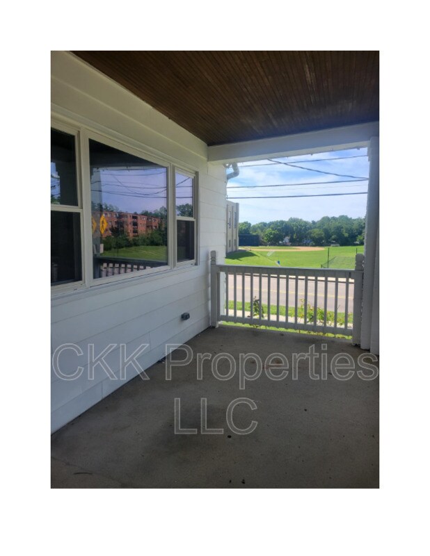 Building Photo - 4127 Lora Ave