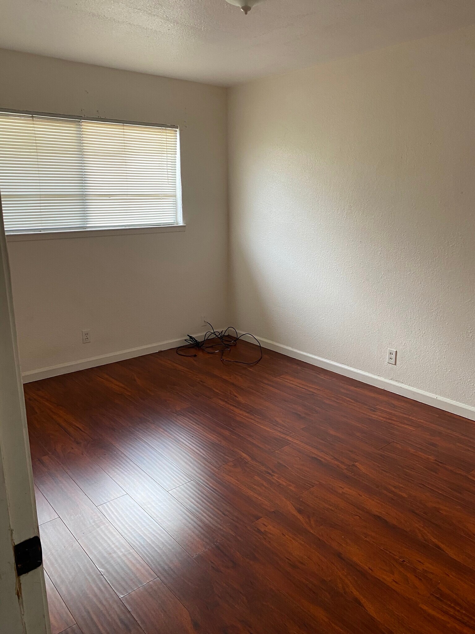 Building Photo - 1380 Carnelian Dr