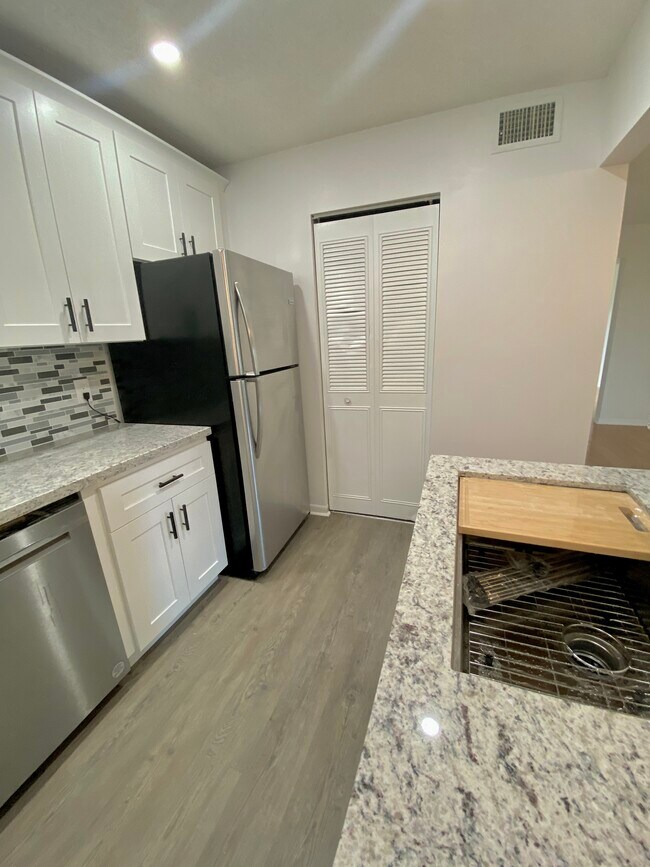 Building Photo - 4709 Sable Pine Cir