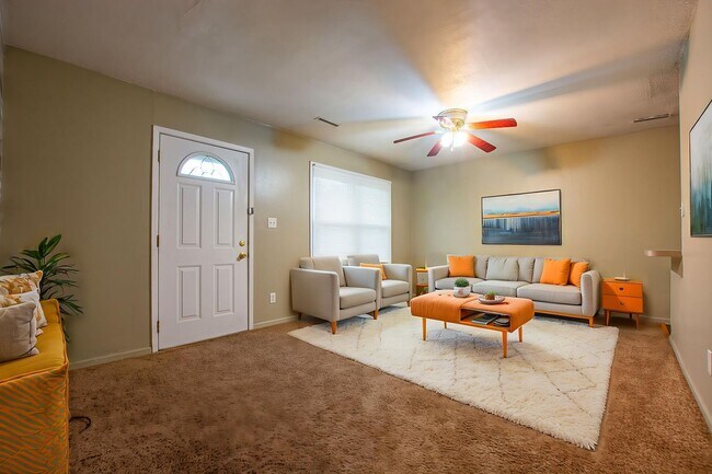 Building Photo - 2 Bedroom / 1.5 Bath Home in Carter Lake!