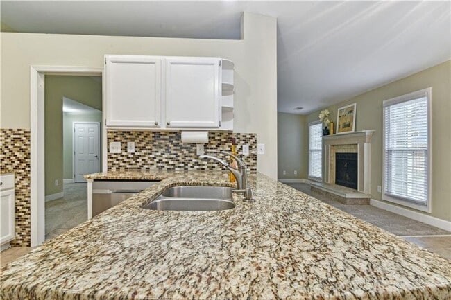 Building Photo - 4660 Hanstedt Trce