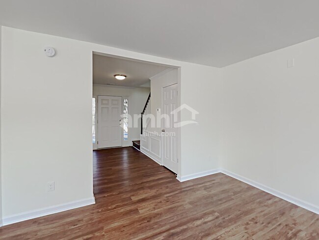 Building Photo - 5114 Wetlands Dr