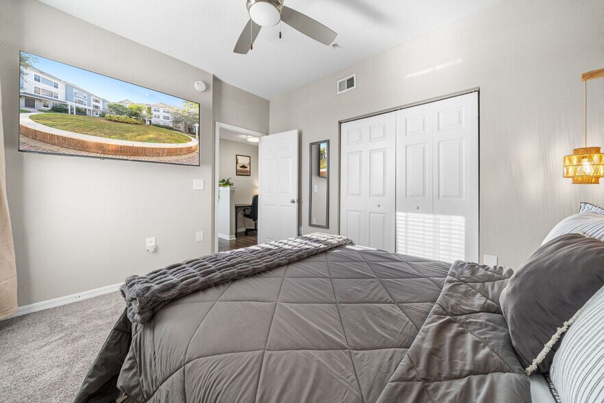 Building Photo - 9874 Montague St