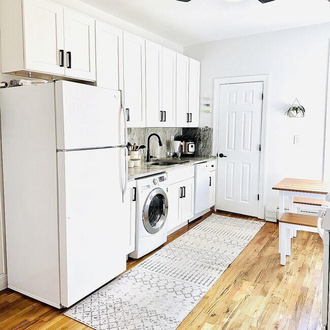 Building Photo - 214 Jefferson St