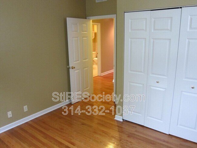 Building Photo - 3839 Shenandoah Ave