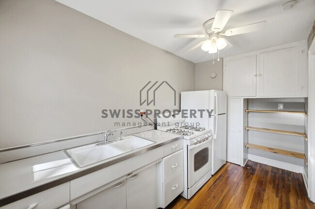 Building Photo - 25 W Tulane Rd