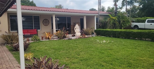 Building Photo - 6021 SW 62nd Pl